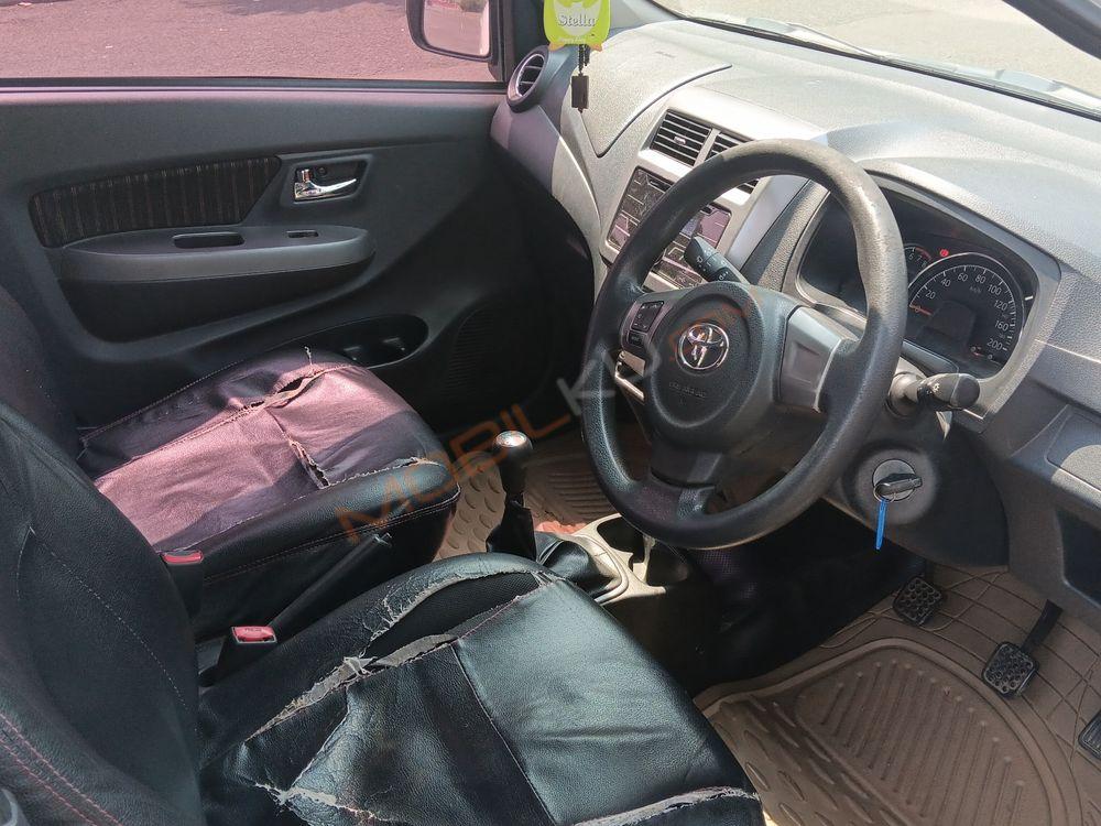 Mobil Toyota Agya 2018