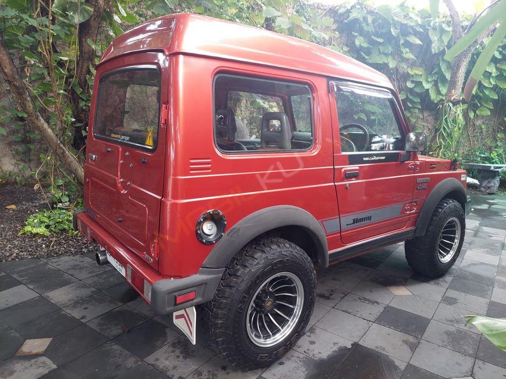 Mobil Suzuki Jimny 1995
