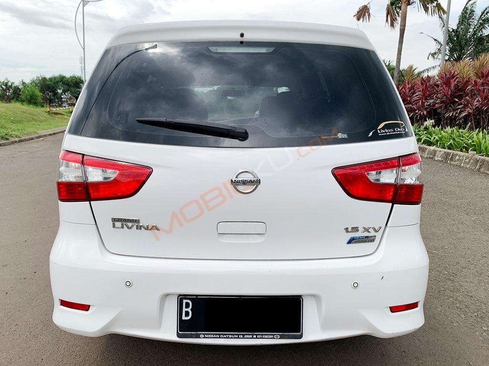 Mobil Nissan Grand Livina 2017