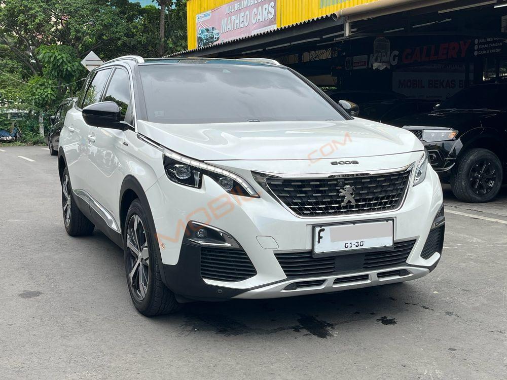 Mobil Peugeot 5008 2019