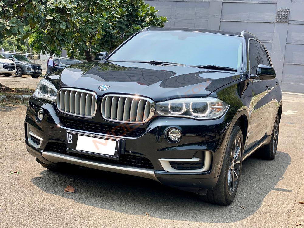Mobil BMW X5 2015