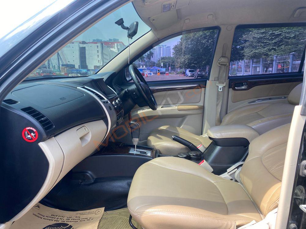 Mobil Mitsubishi Pajero Sport 2010