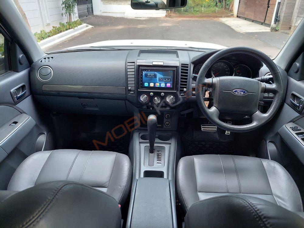 Mobil Ford Everest 2014