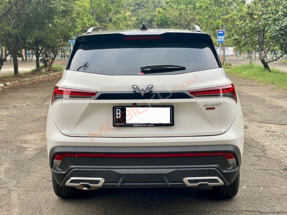 Mobil Wuling Almaz 2021