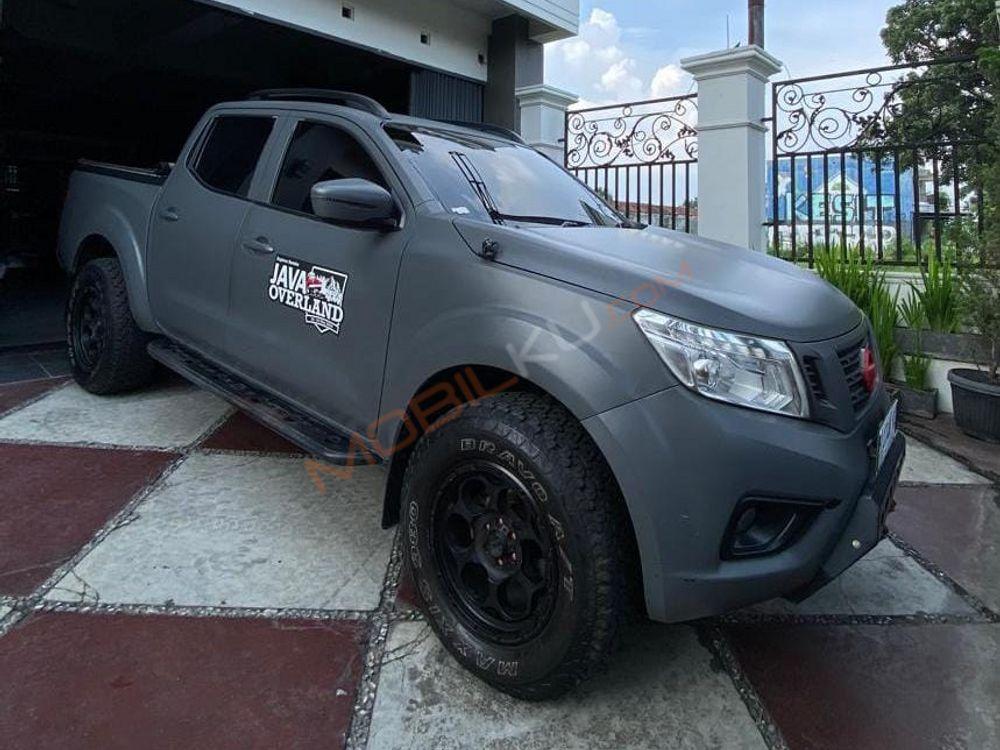 Mobil Nissan Navara 2015