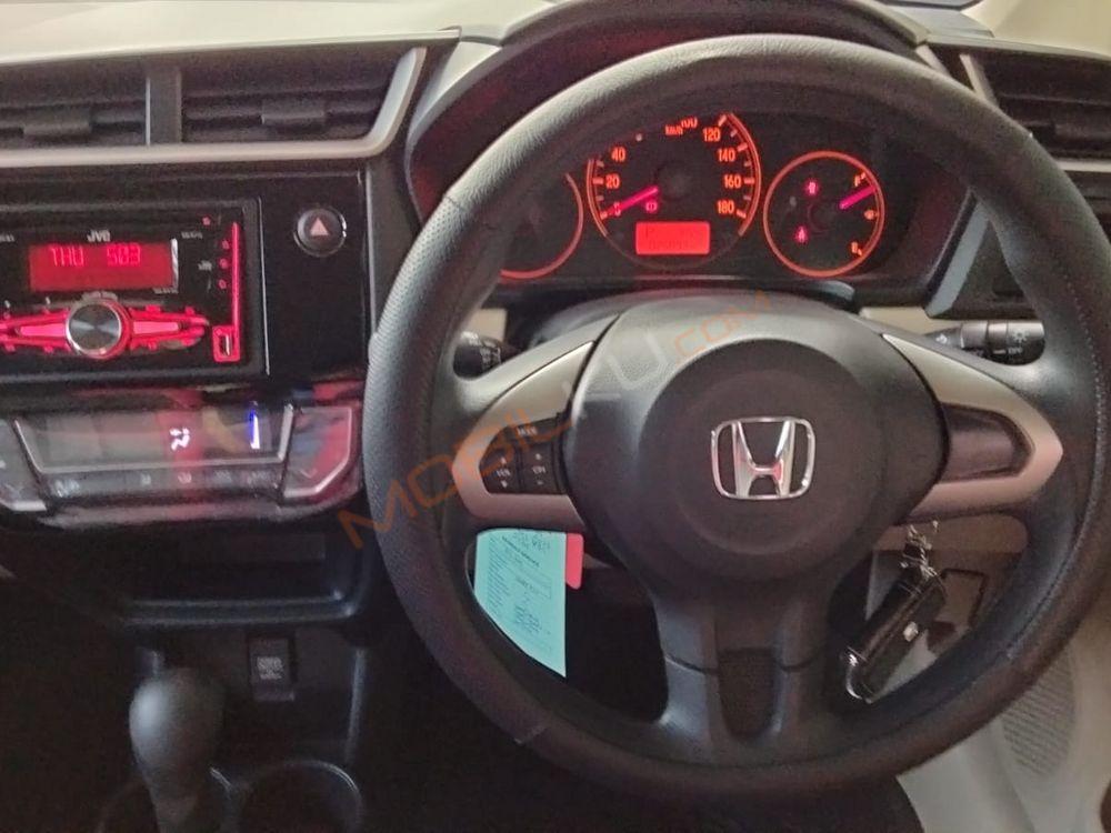 Mobil Honda Brio 2017