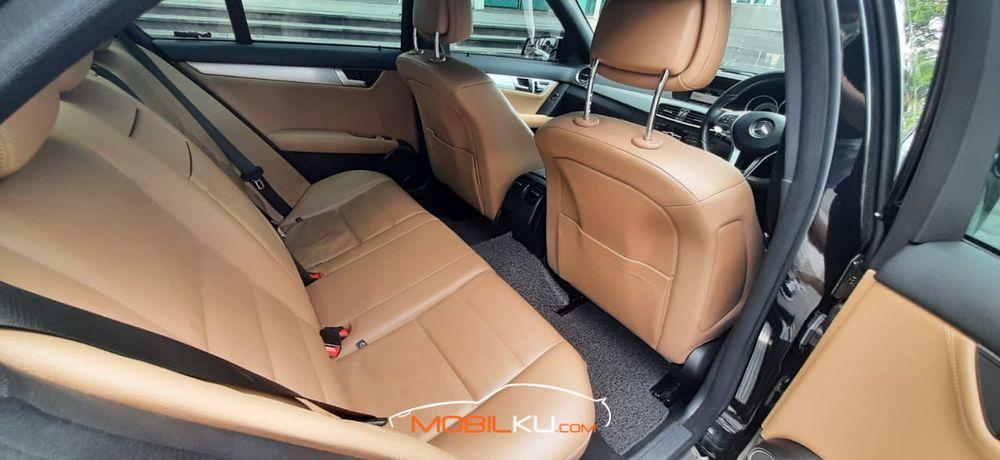 Mobil Mercedes-Benz C-Class 2013