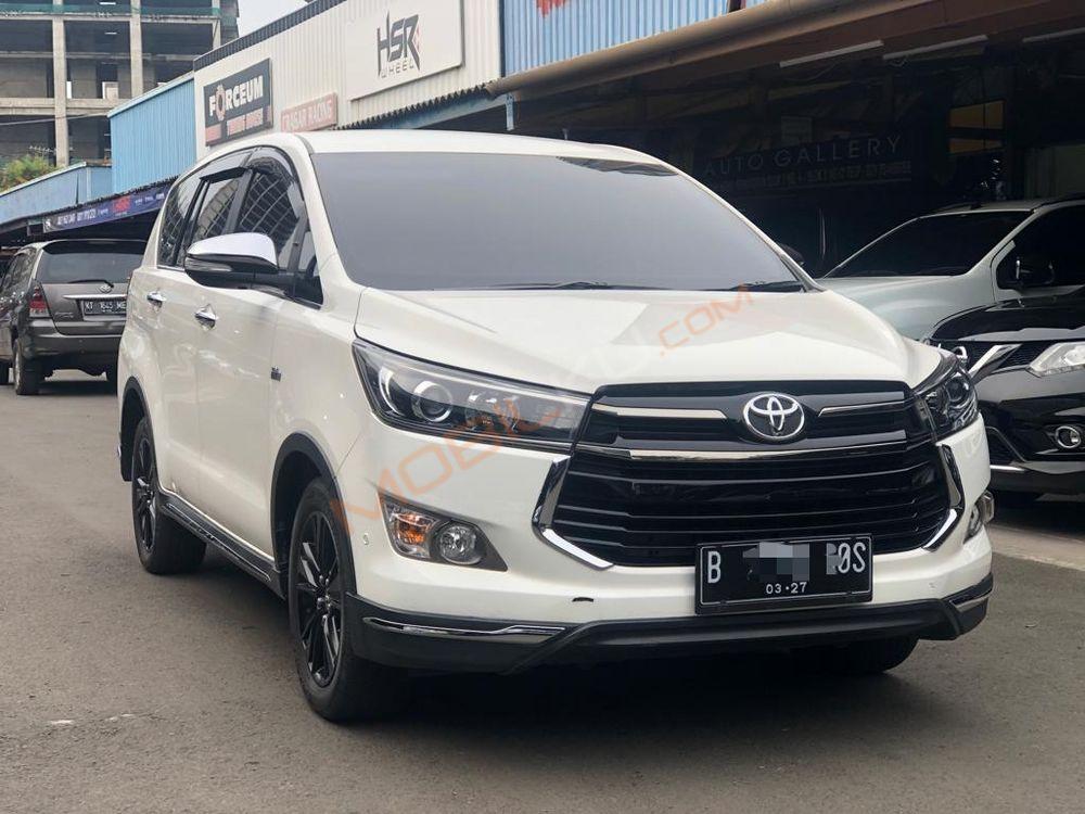 Mobil Toyota Kijang Innova 2017