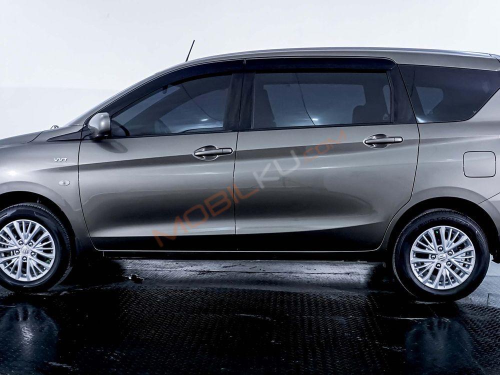 Mobil Suzuki Ertiga 2023