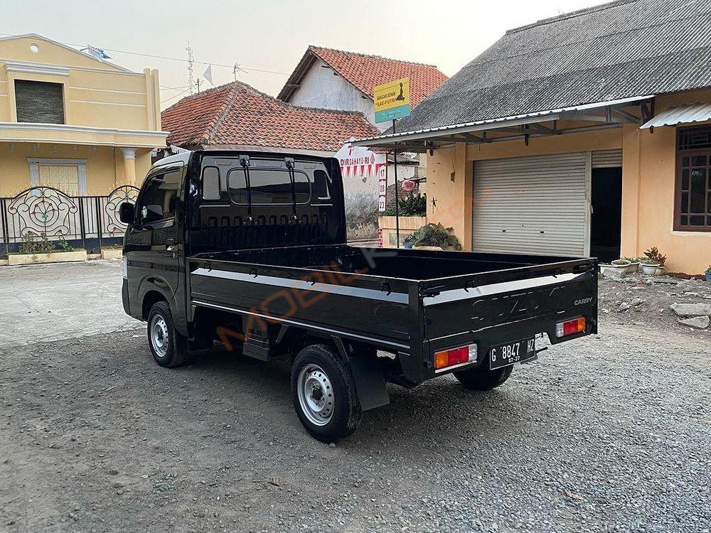 Mobil Suzuki Carry 2022