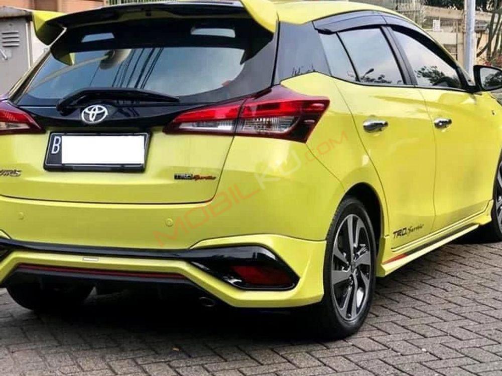 Mobil Toyota Yaris 2021