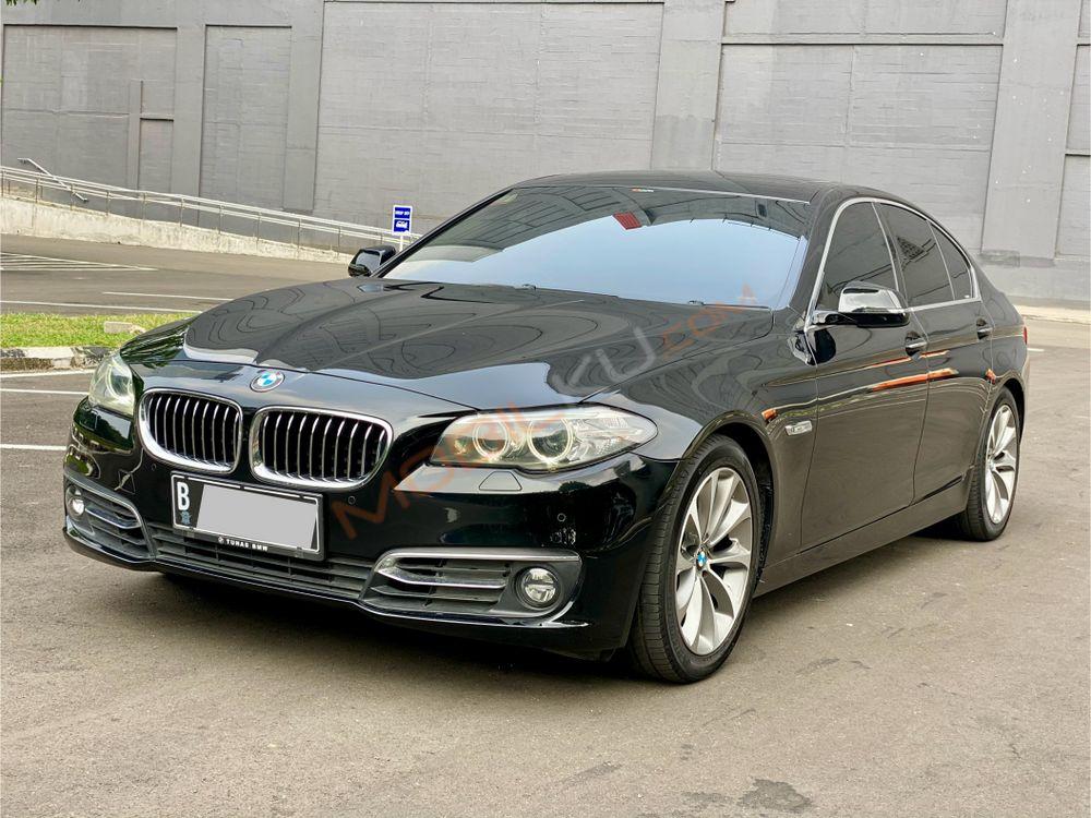 Mobil BMW 5 Series 2016