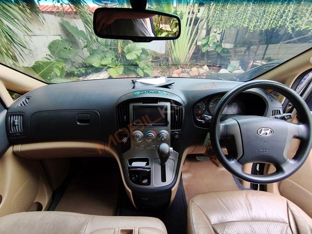 Mobil Hyundai H-1 2013