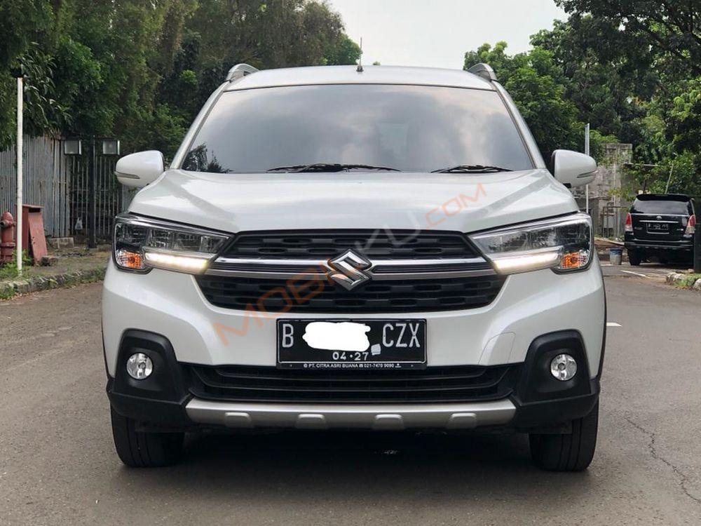 Mobil Suzuki XL7 2022