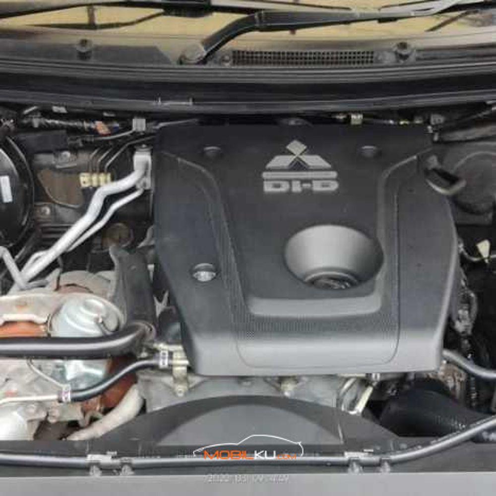 Mobil Mitsubishi Pajero Sport 2016