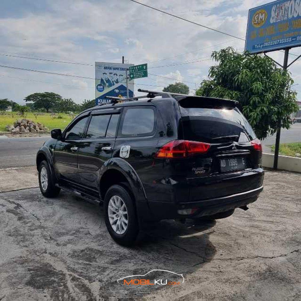 Mobil Mitsubishi Pajero Sport 2011
