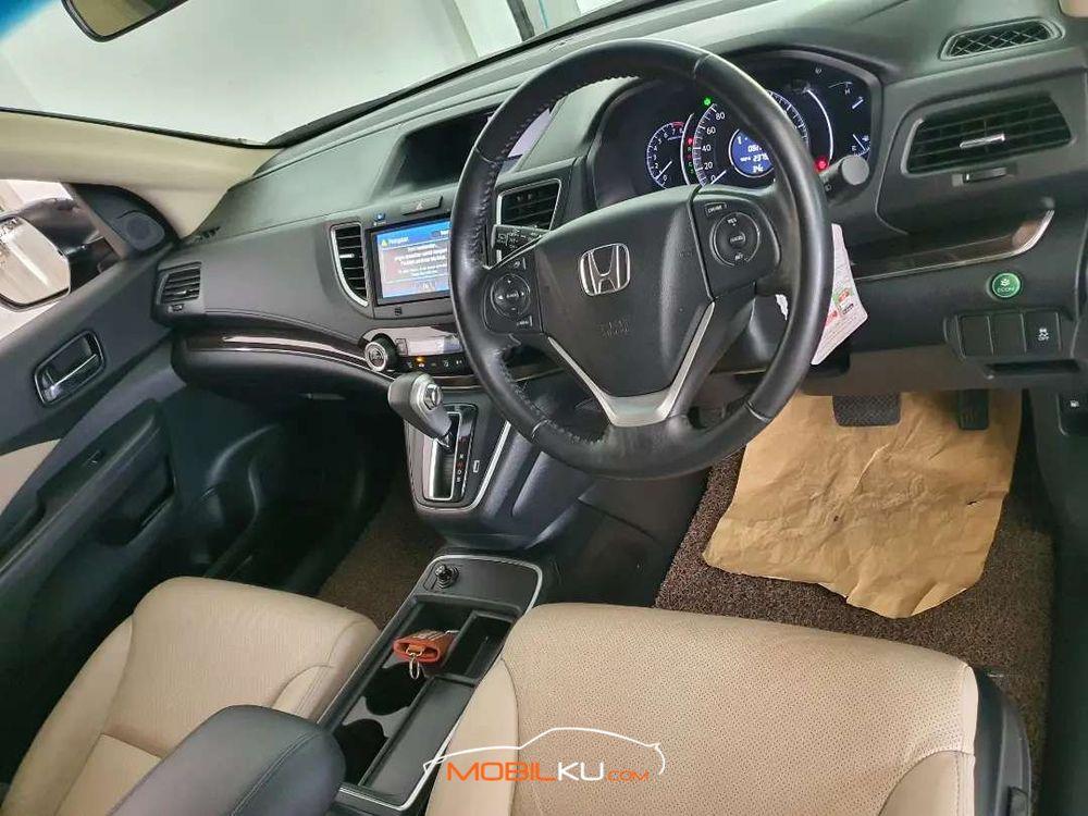 Mobil Honda CR-V 2016
