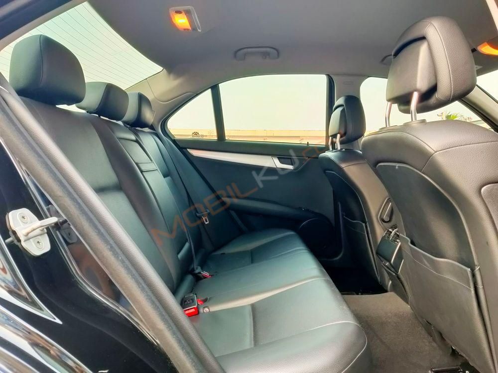Mobil Mercedes-Benz C-Class 2014