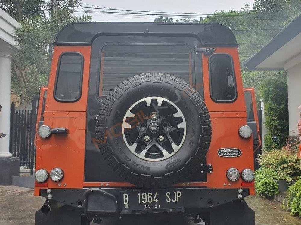 Mobil Land Rover Defender 2016