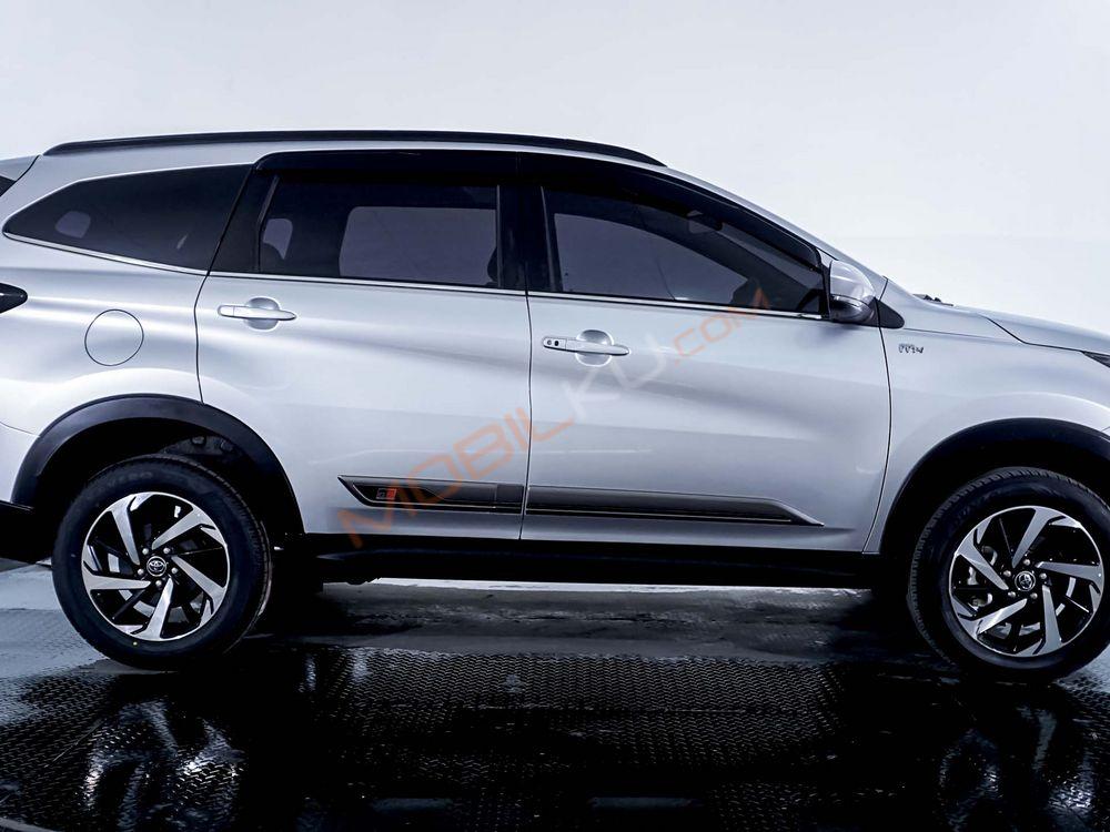 Mobil Toyota Rush 2022