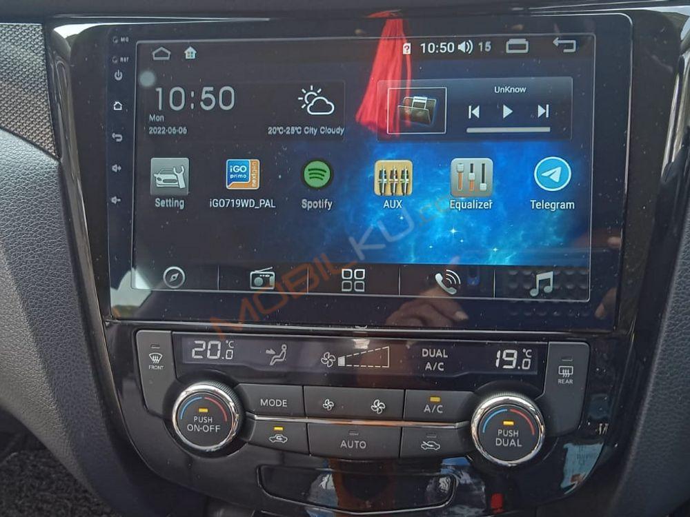 Mobil Toyota Agya 2014