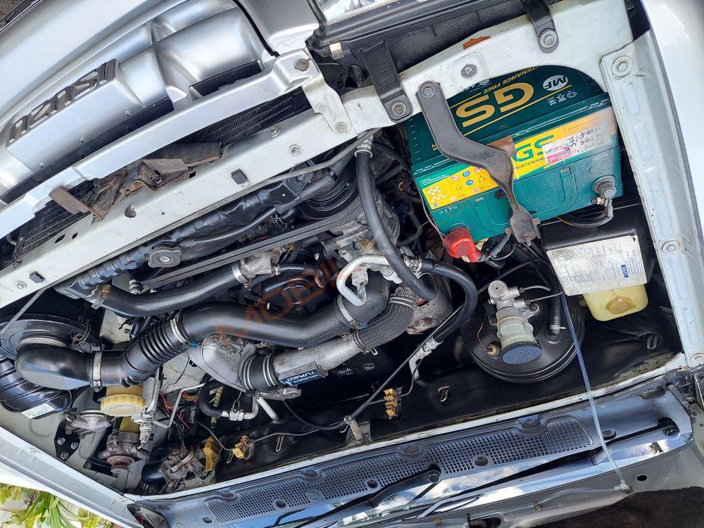 Mobil Isuzu Panther 2001