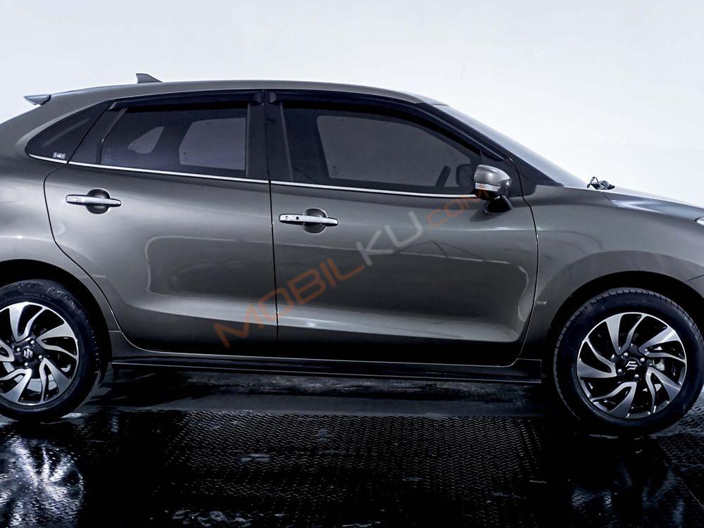 Mobil Suzuki Baleno 2021