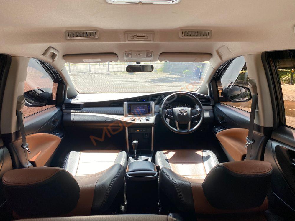 Mobil Toyota Kijang Innova 2020