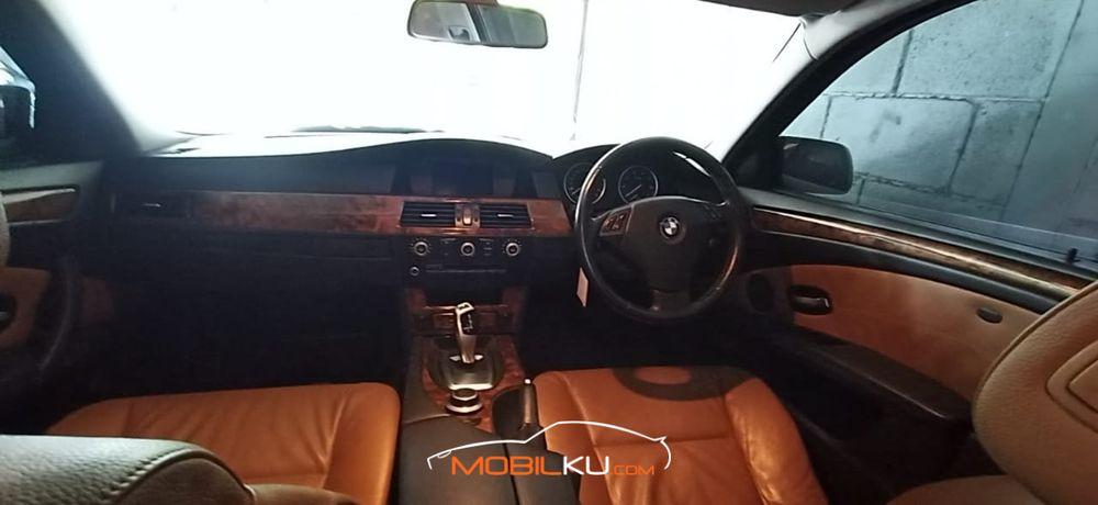 Mobil BMW 5 Series 2008