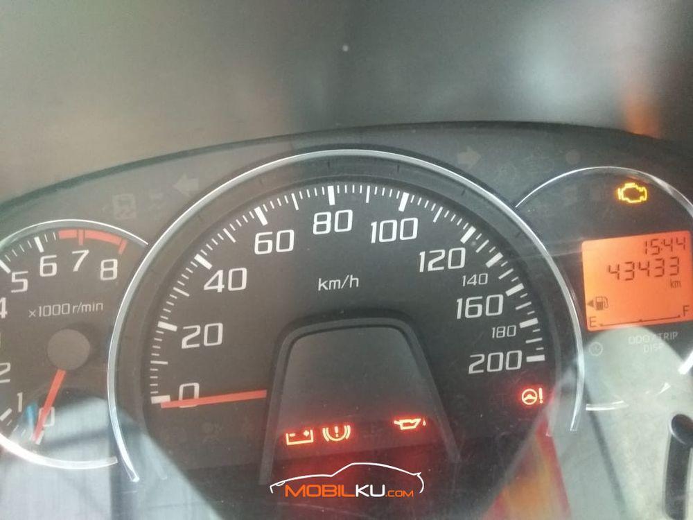 Mobil Daihatsu Ayla 2016