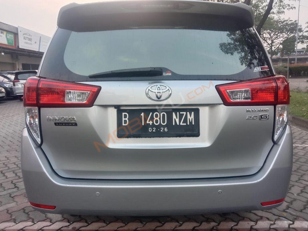 Mobil Toyota Kijang Innova 2021
