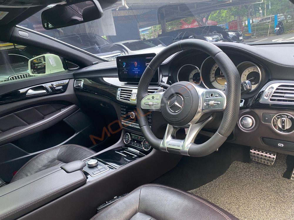 Mobil Mercedes-Benz CLS 2012