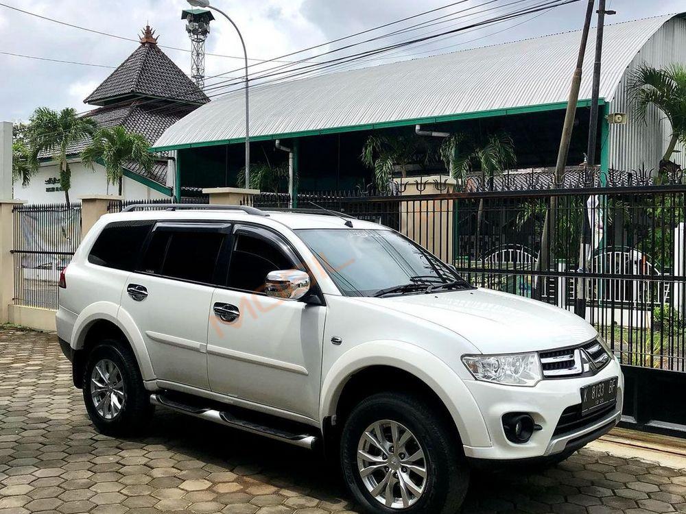 Mobil Mitsubishi Pajero Sport 2013