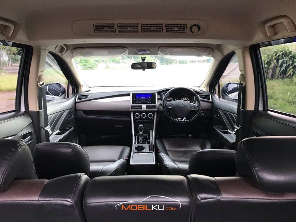 Mobil Mitsubishi Xpander Cross 2020