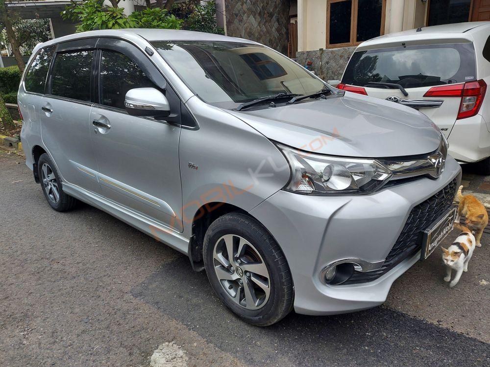 Mobil Toyota Avanza 2016