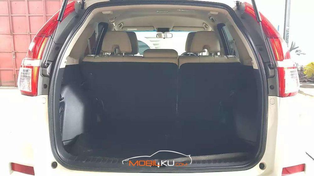 Mobil Honda CR-V 2015