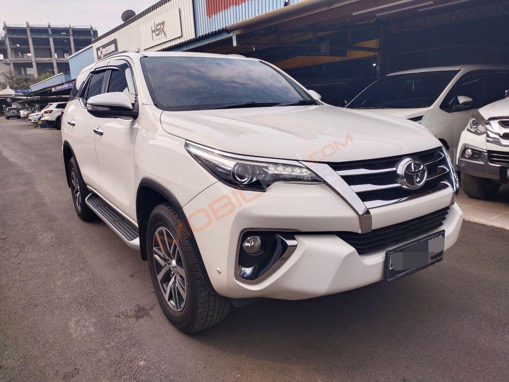 Mobil Toyota Fortuner 2016