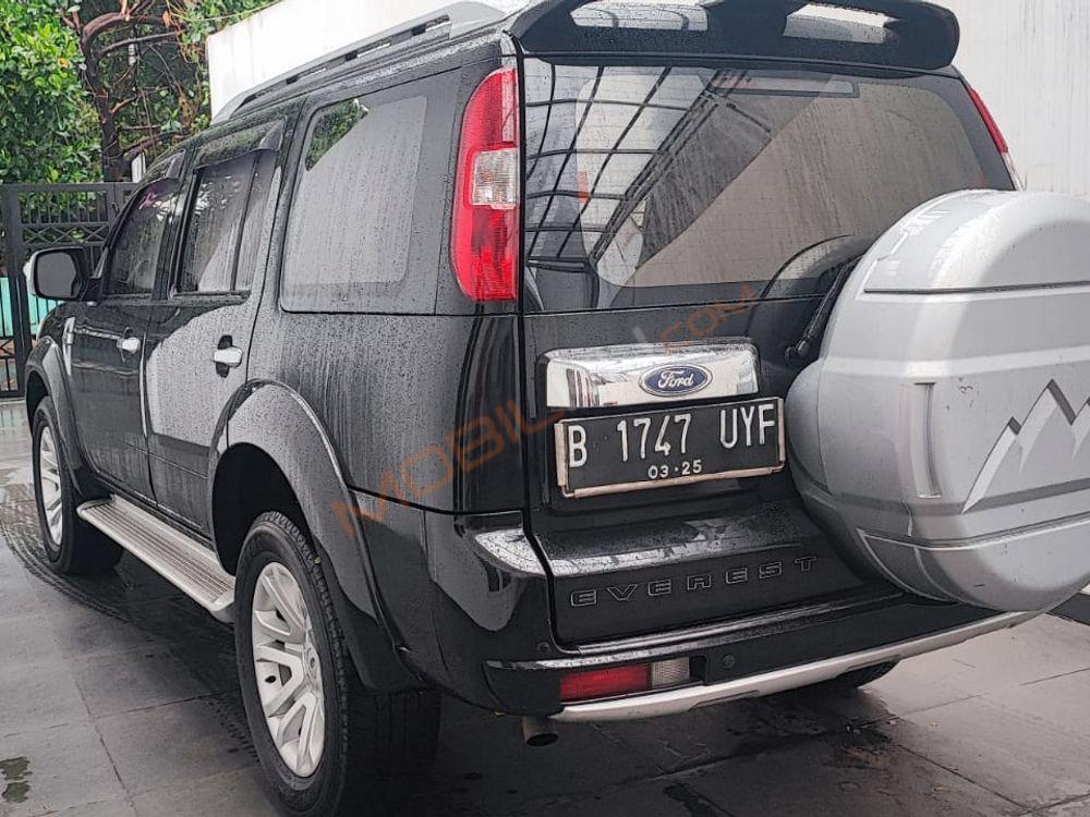 Mobil Ford Everest 2014