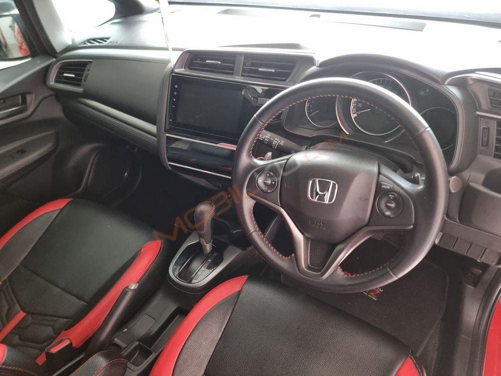 Mobil Honda Jazz 2019