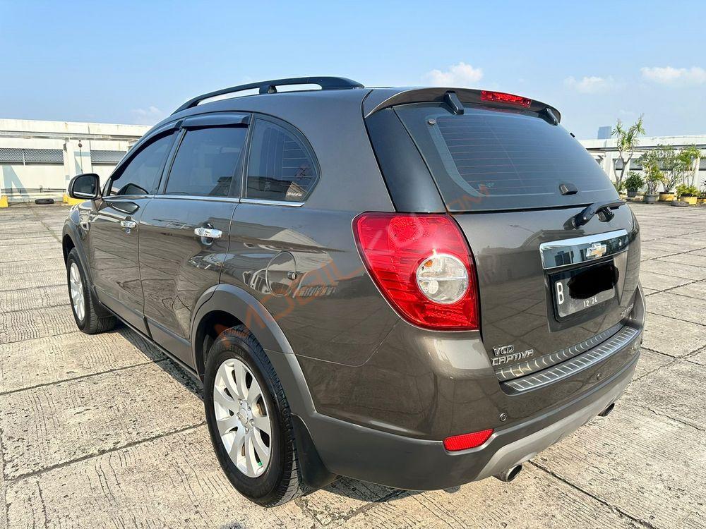 Mobil Chevrolet Captiva 2013