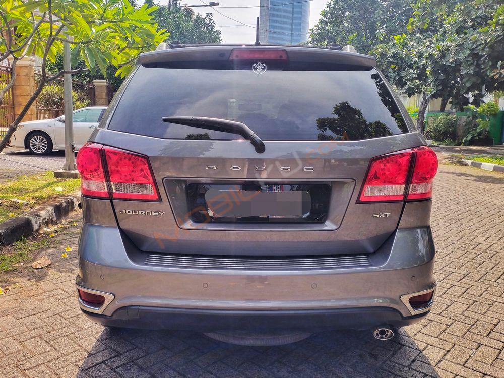 Mobil Dodge Journey 2013