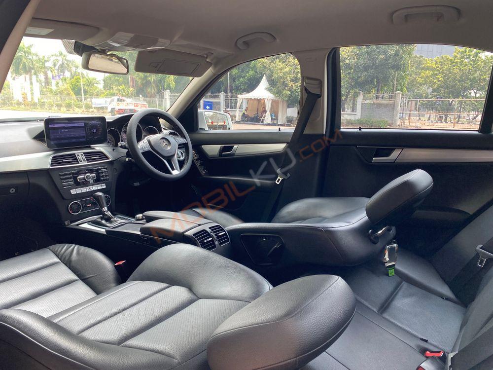 Mobil Mercedes-Benz C-Class 2014