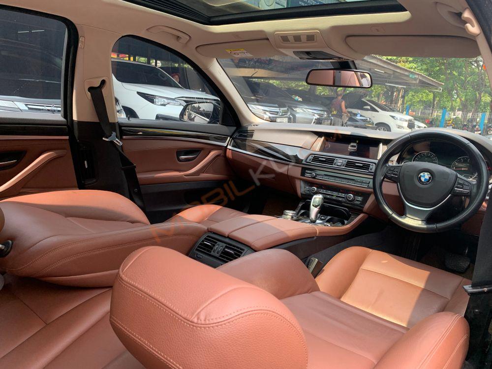 Mobil BMW 5 Series 2016