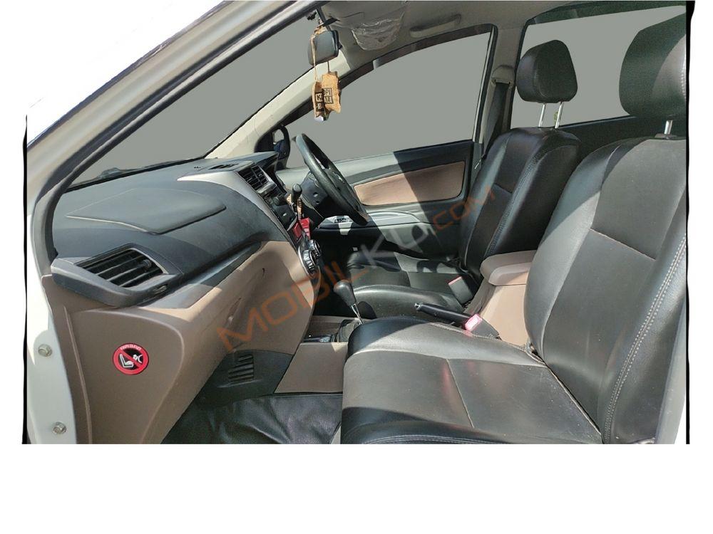 Mobil Daihatsu Xenia 2017