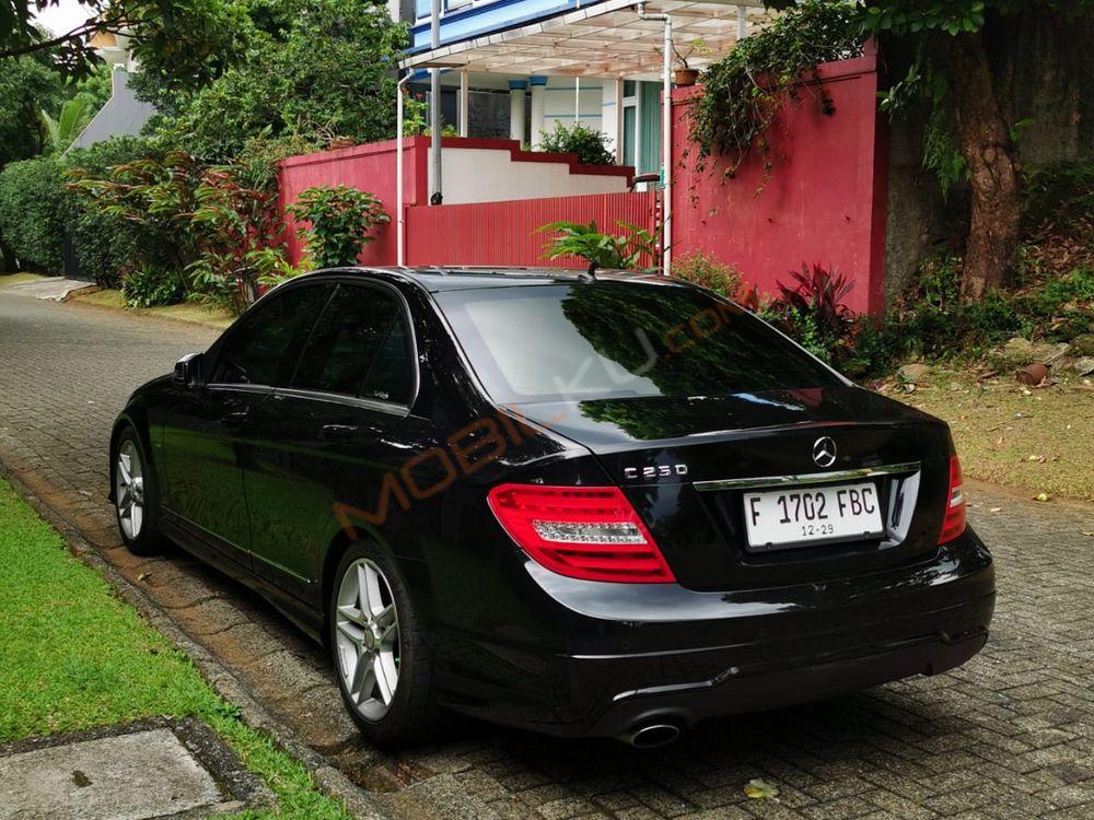 Mobil Mercedes-Benz C-Class 2012