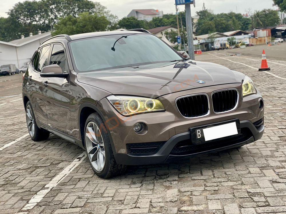 Mobil BMW X1 2013