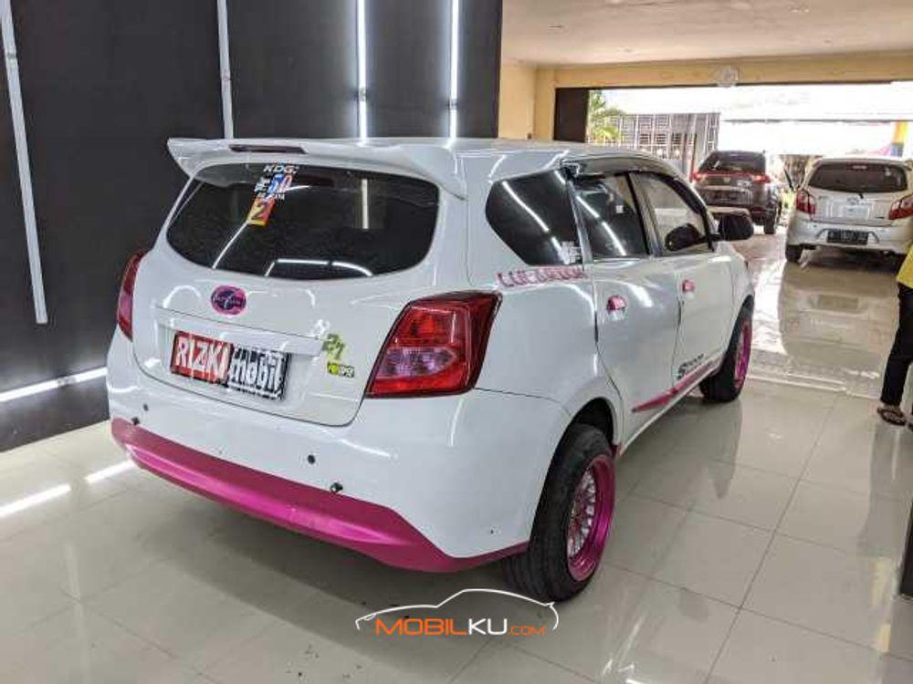 Mobil Datsun GO+ 2015
