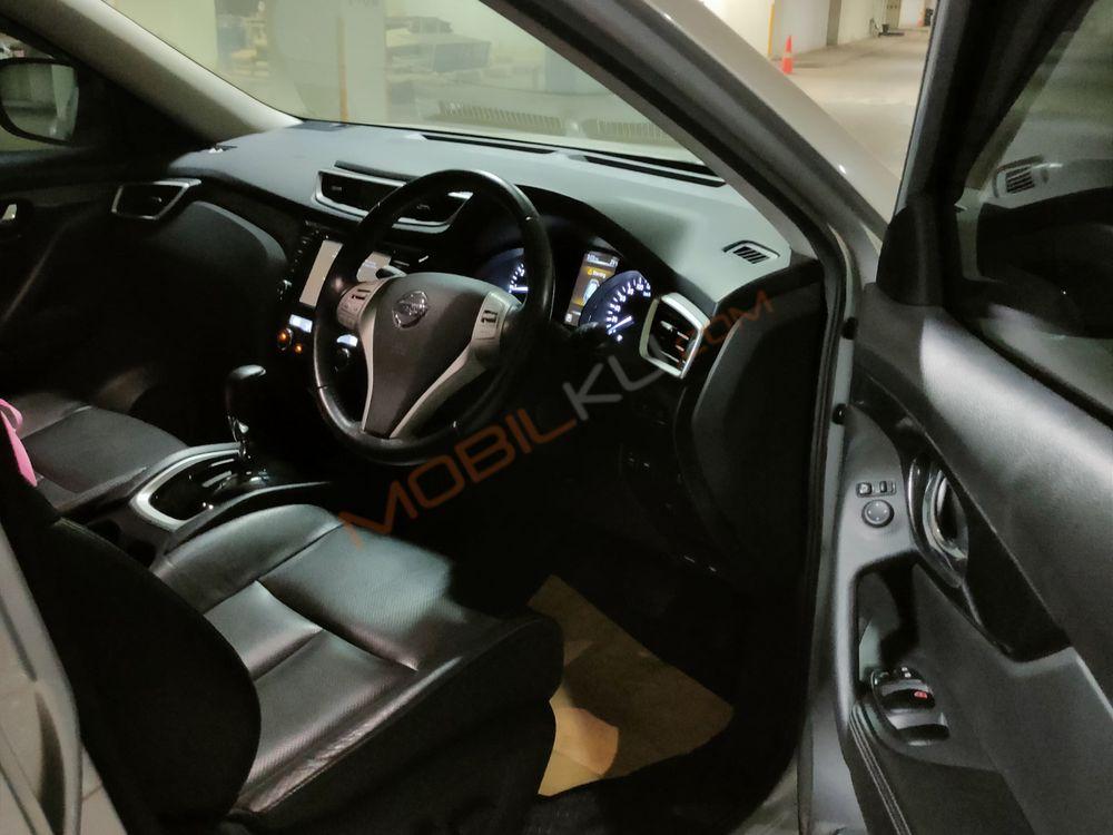 Mobil Nissan X-Trail 2018