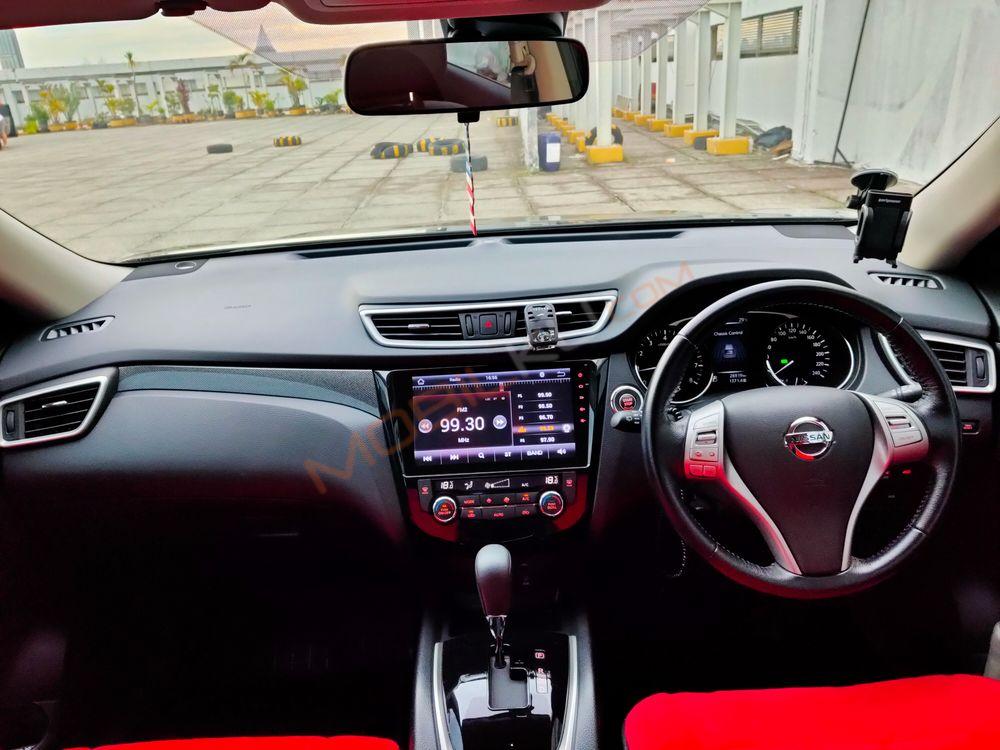 Mobil Nissan X-Trail 2017