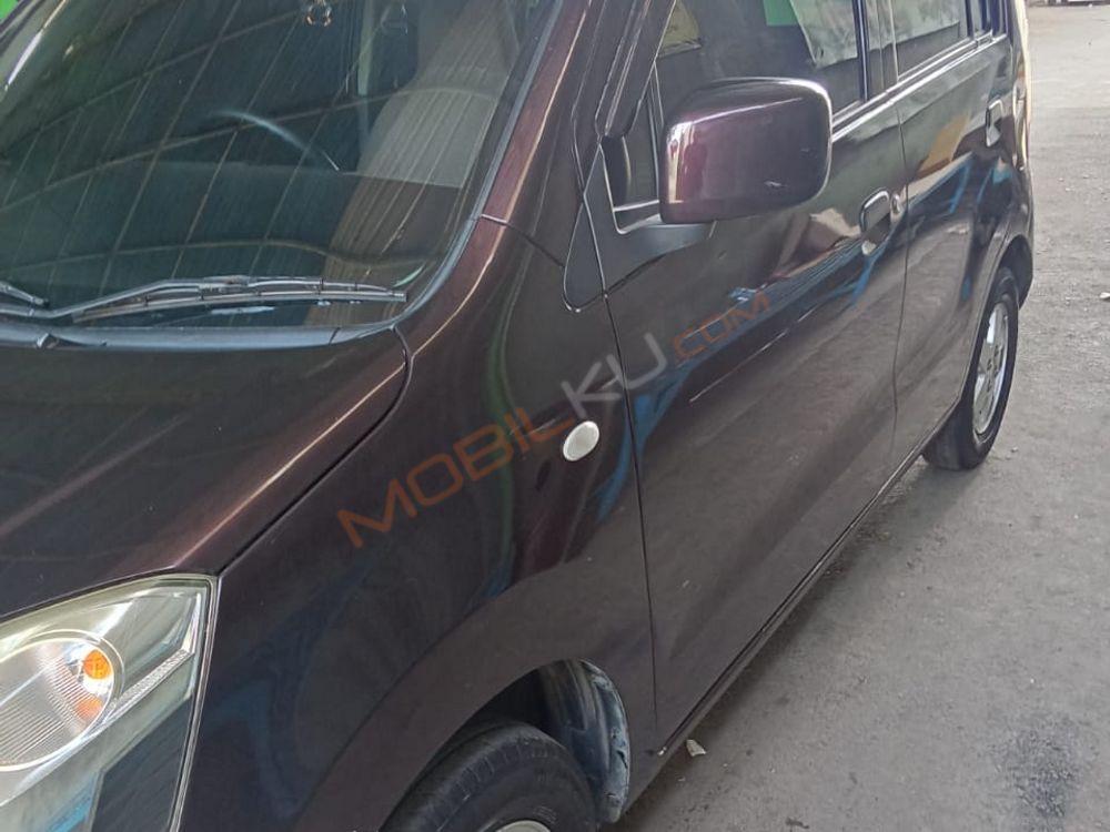 Mobil Suzuki Karimun Wagon R 2015